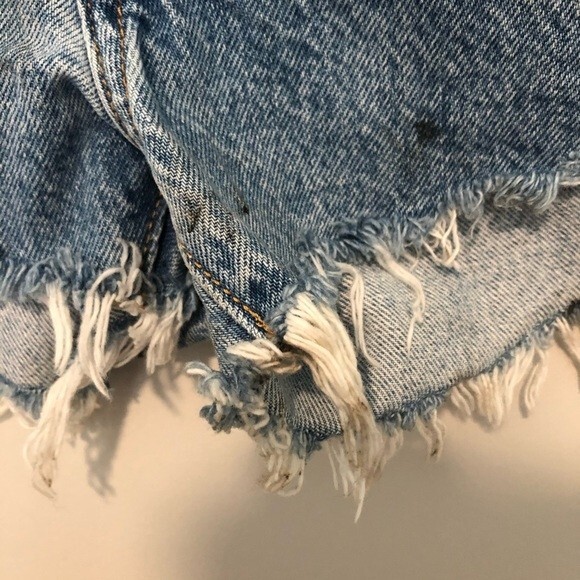 Levi’s 501 Jean Shorts Cut-Off Button Fly Grommet Detail Frayed Hem Size 25 NWT - Picture 6 of 10